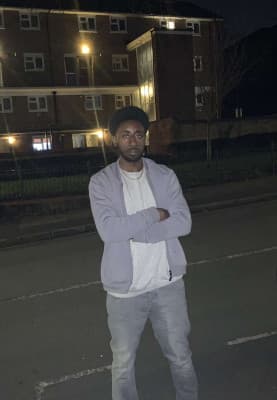 Omzz, profile photo